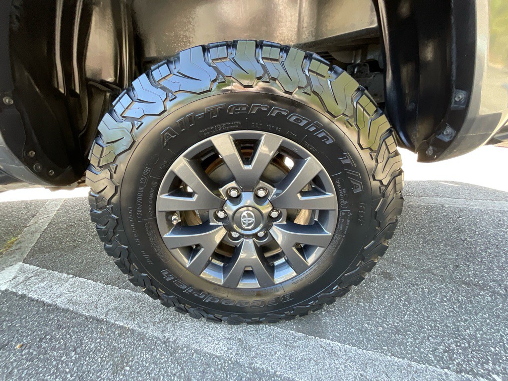 2019 Toyota Tacoma Image 14