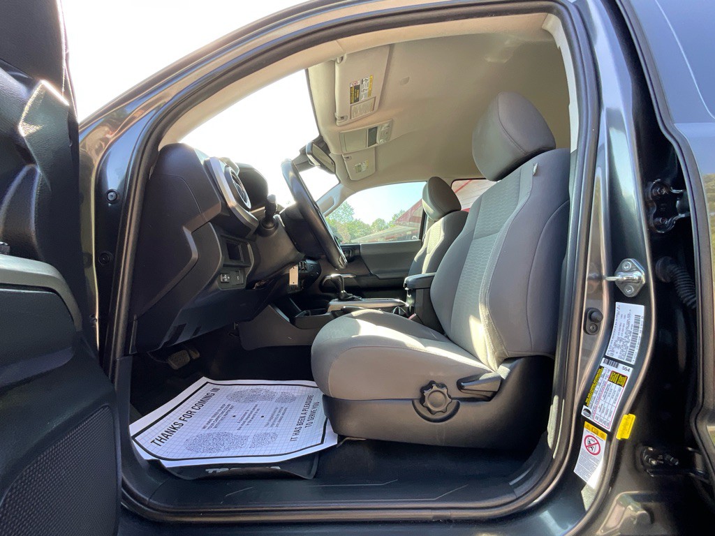 2019 Toyota Tacoma Image 16