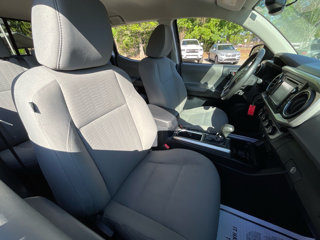 2019 Toyota Tacoma Image 21