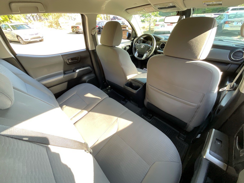 2019 Toyota Tacoma Image 33