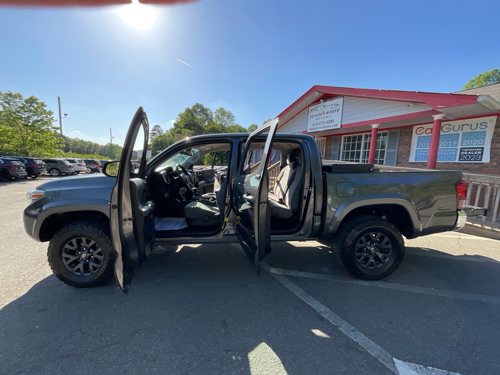 2019 Toyota Tacoma Image 38