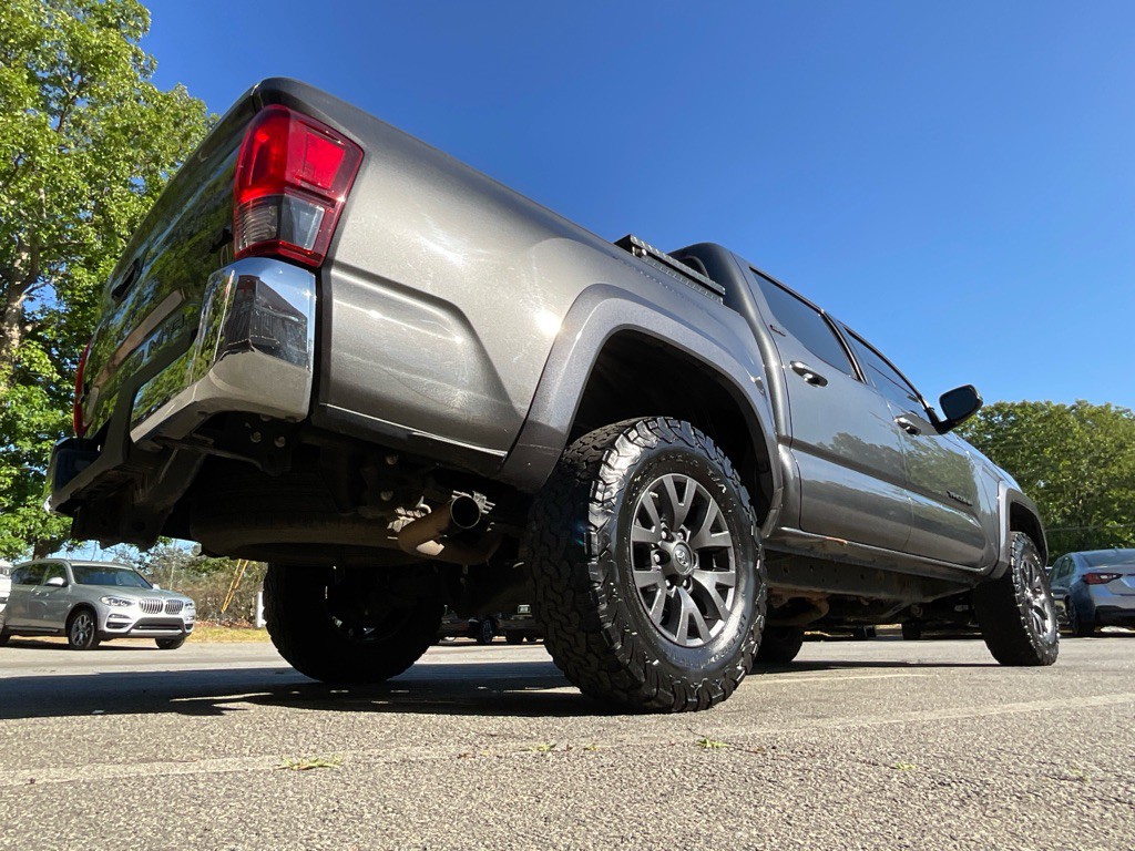 2019 Toyota Tacoma Image 47
