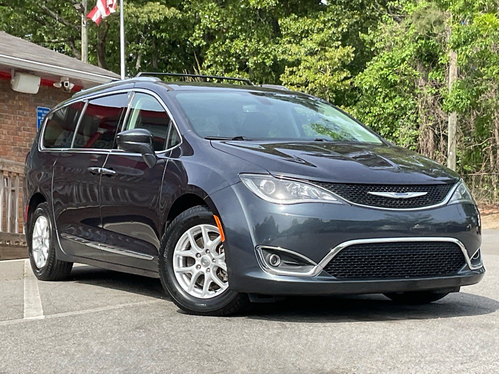 2020 Chrysler Pacifica Image 3