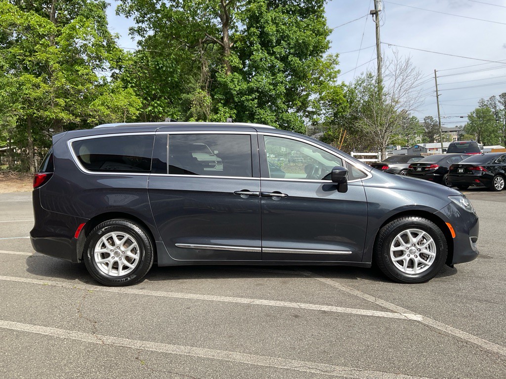 2020 Chrysler Pacifica Image 4