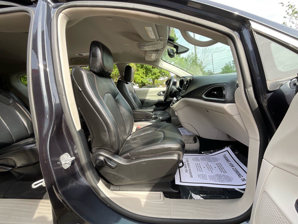 2020 Chrysler Pacifica Image 16