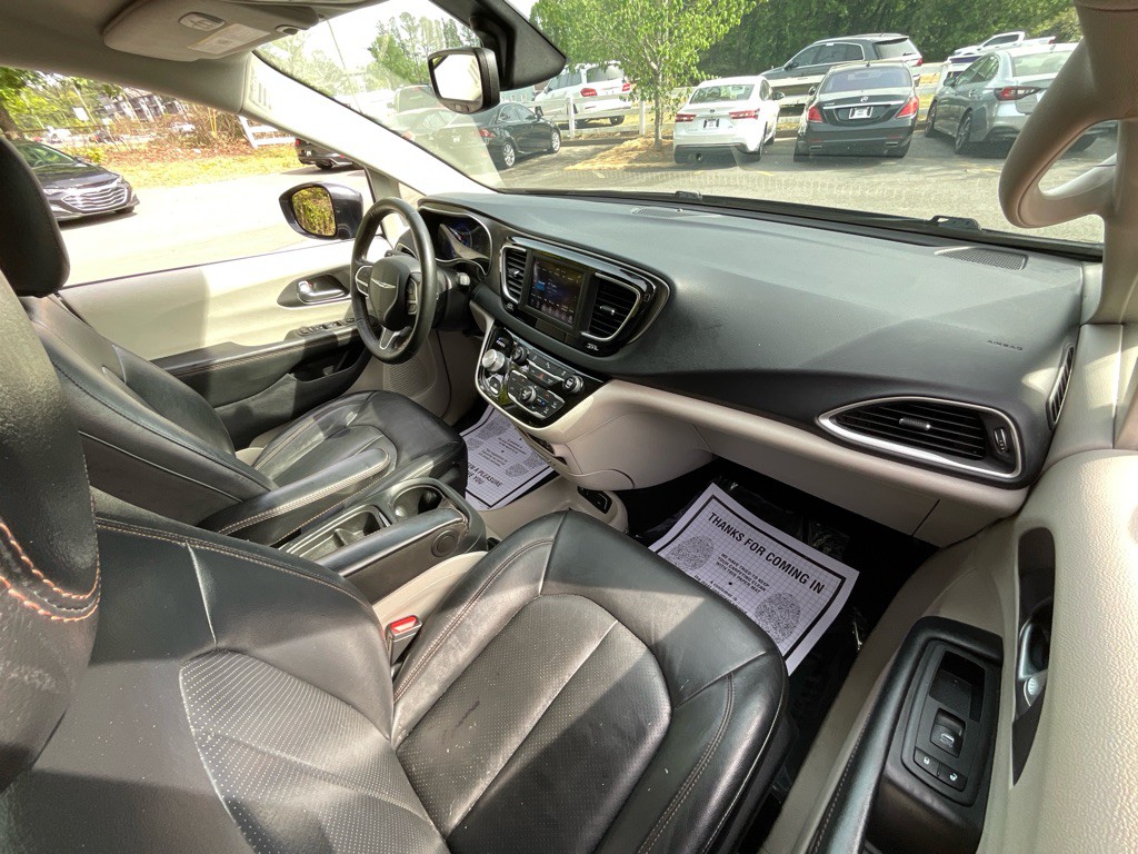 2020 Chrysler Pacifica Image 17