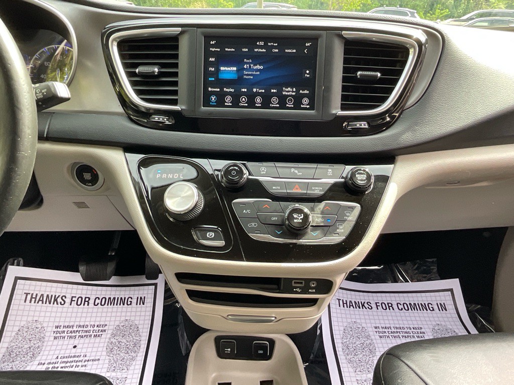 2020 Chrysler Pacifica Image 21