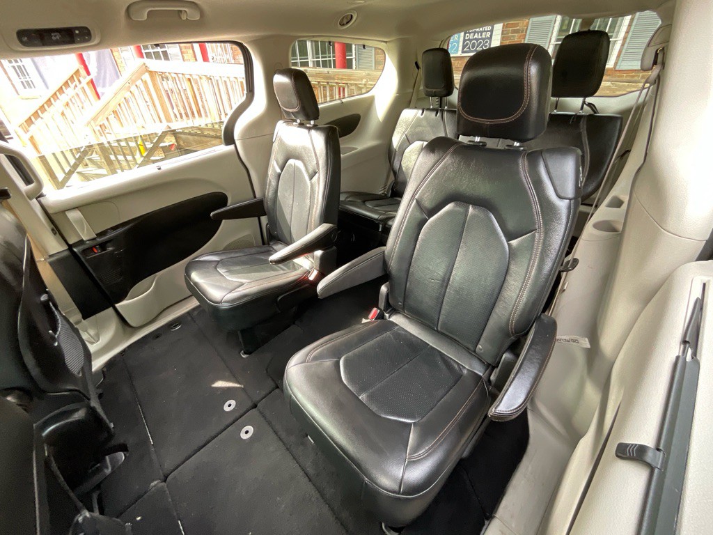 2020 Chrysler Pacifica Image 28