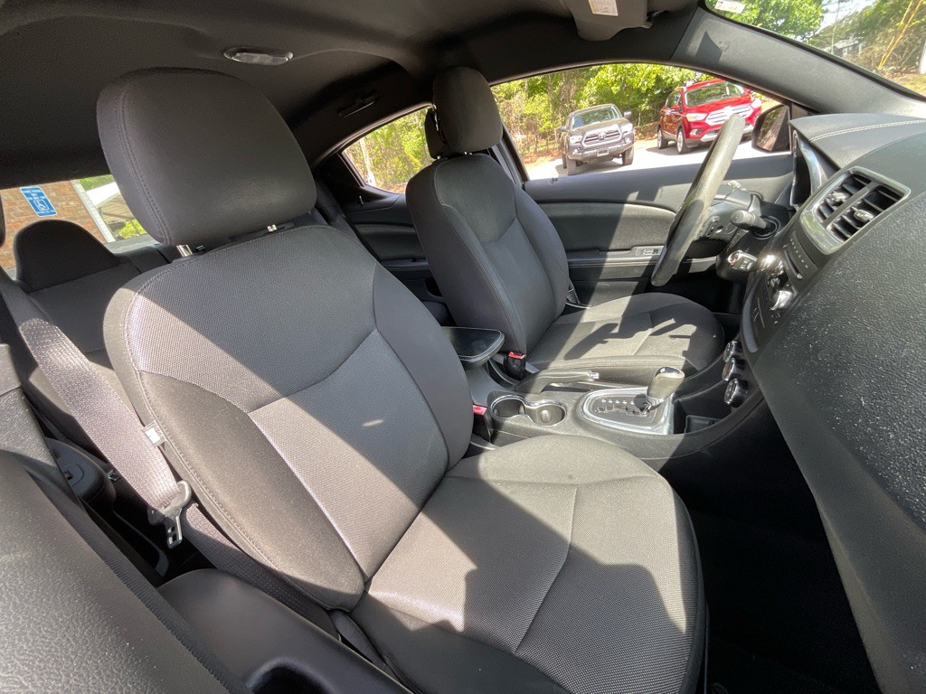 2013 Dodge Avenger Image 18