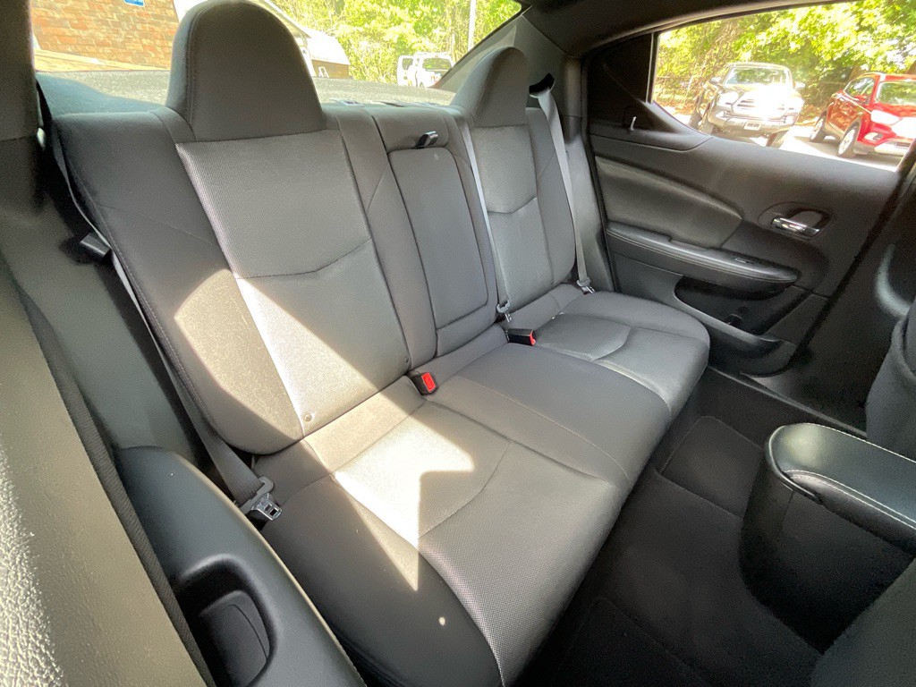 2013 Dodge Avenger Image 30