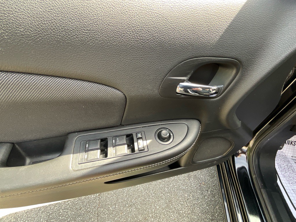 2013 Dodge Avenger Image 36