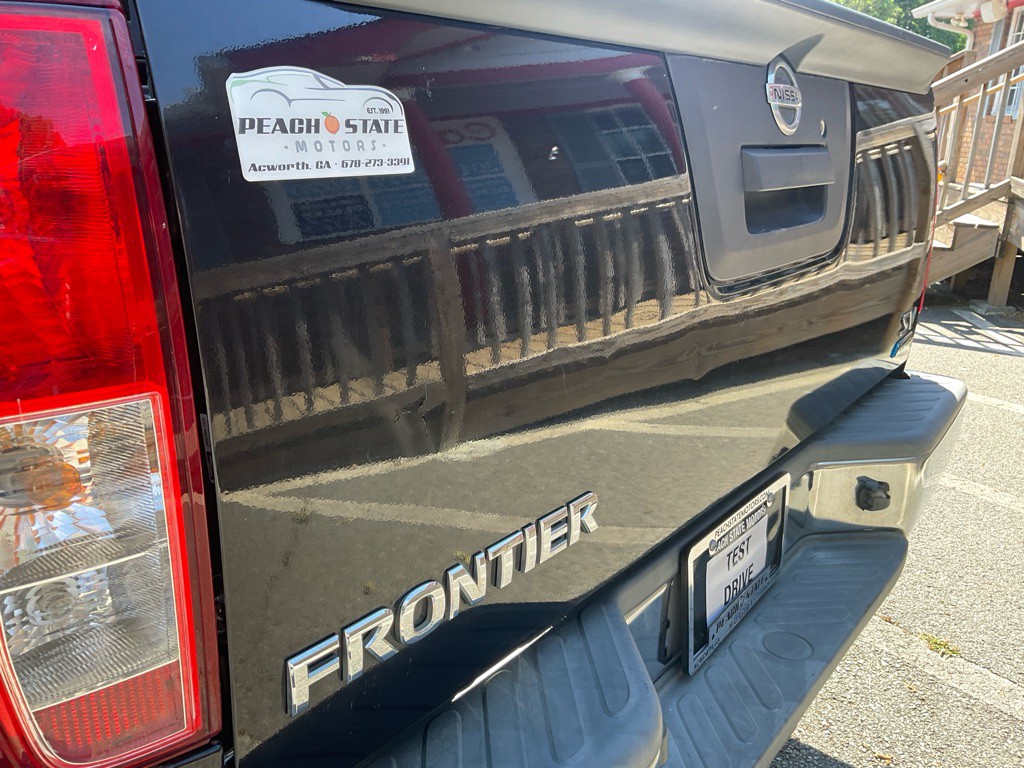2017 Nissan Frontier Image 9