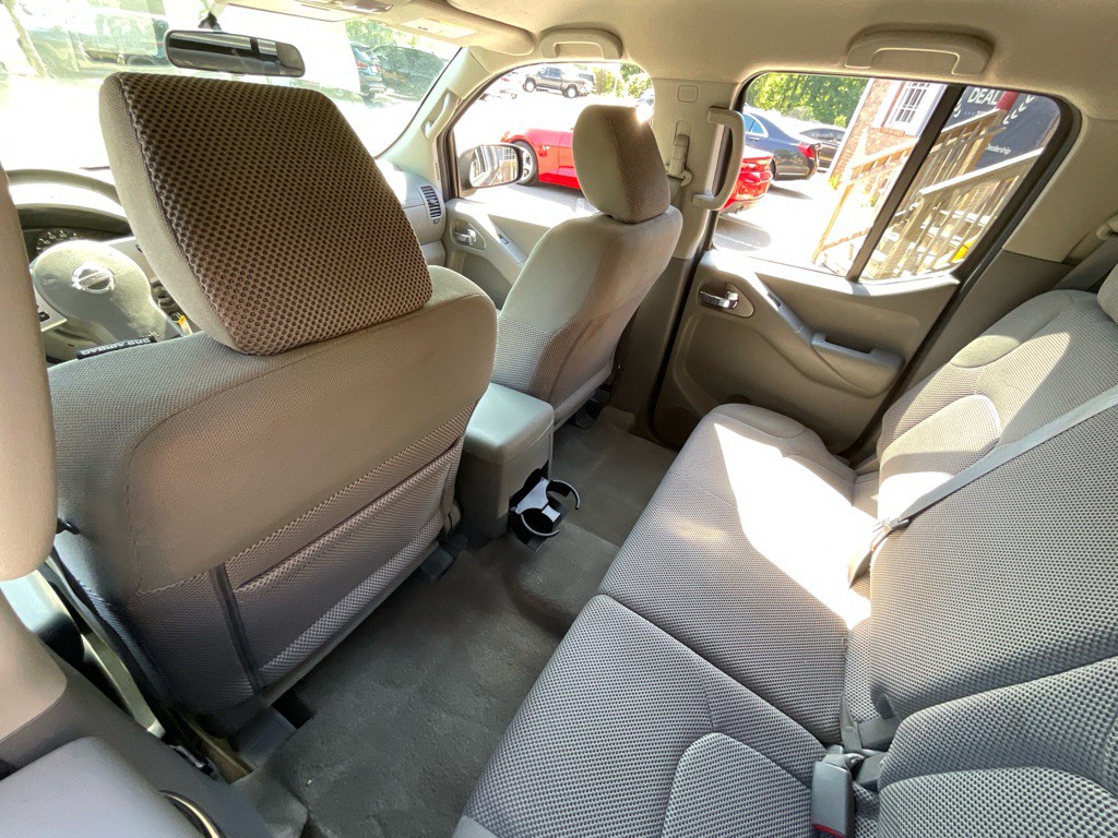 2017 Nissan Frontier Image 27