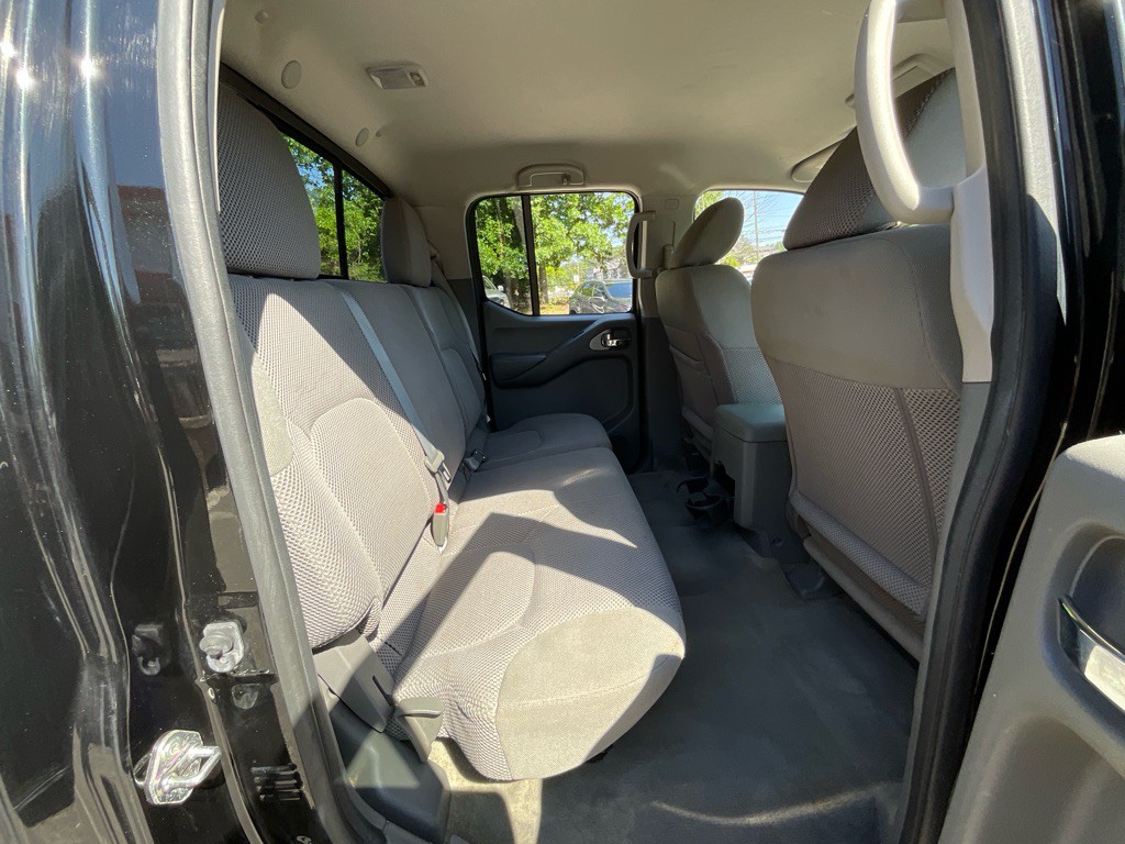 2017 Nissan Frontier Image 29