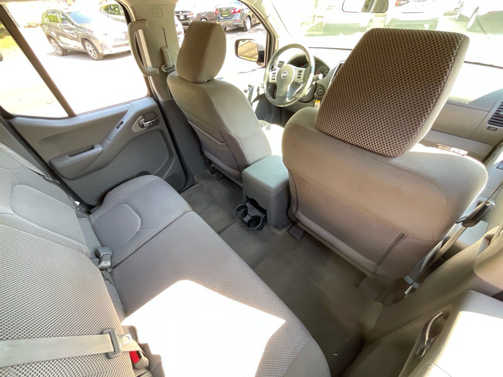 2017 Nissan Frontier Image 30