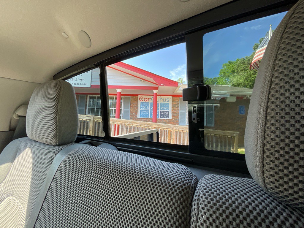 2017 Nissan Frontier Image 33