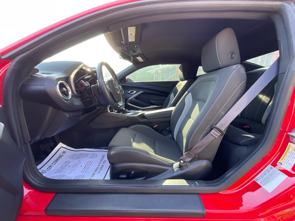 2016 Chevrolet Camaro Image 13