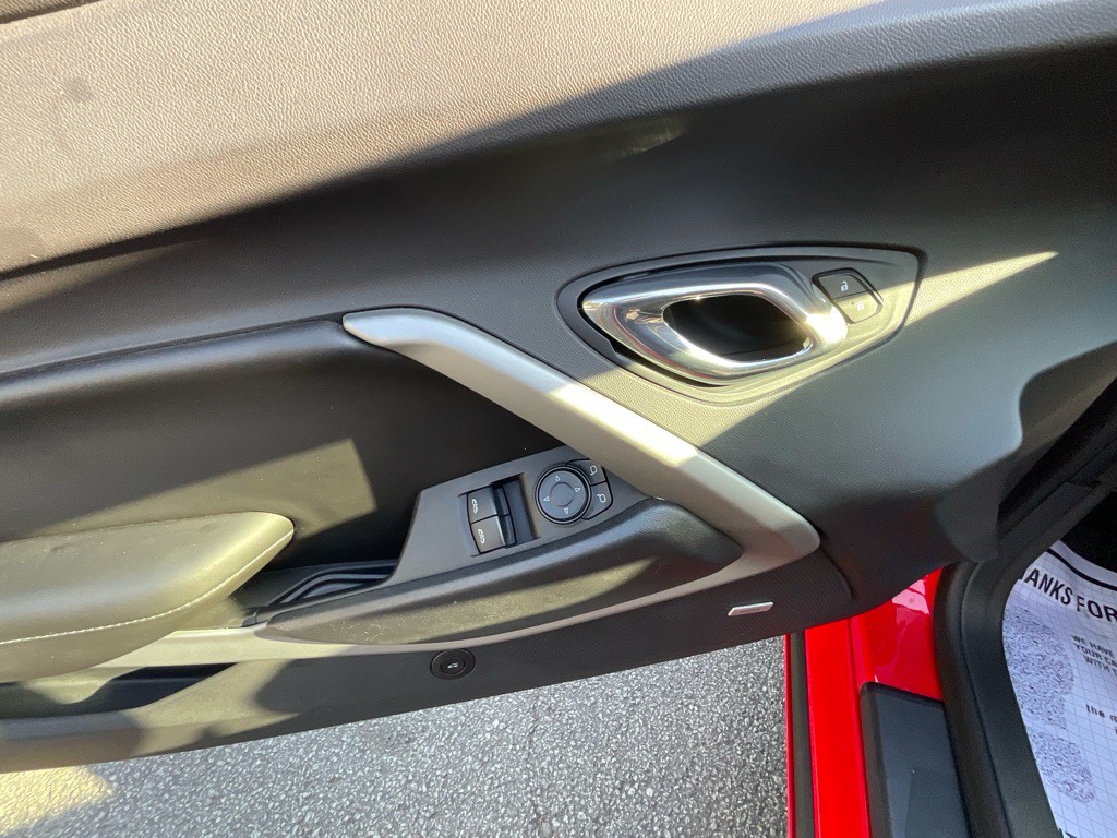 2016 Chevrolet Camaro Image 32
