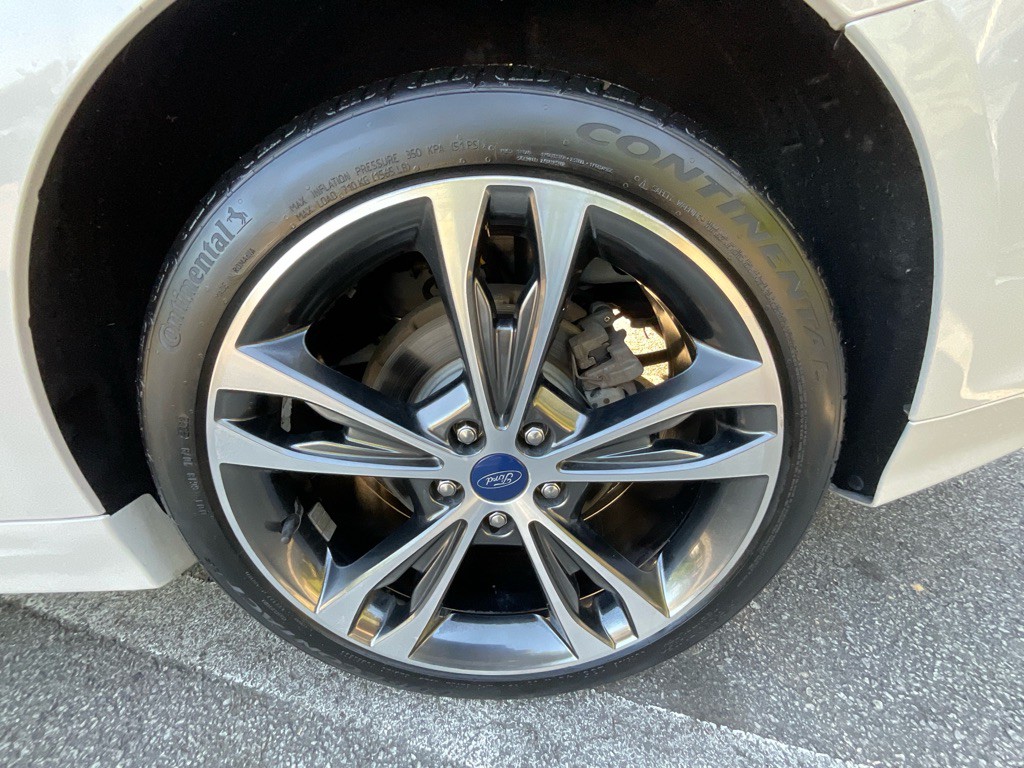 2017 Ford Fusion Image 11