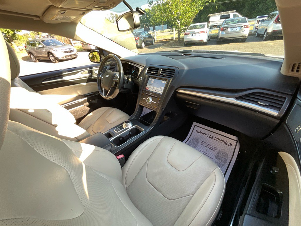 2017 Ford Fusion Image 17