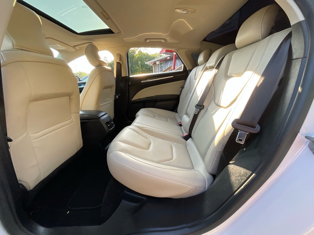 2017 Ford Fusion Image 28