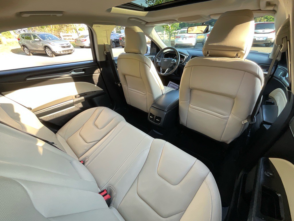 2017 Ford Fusion Image 32