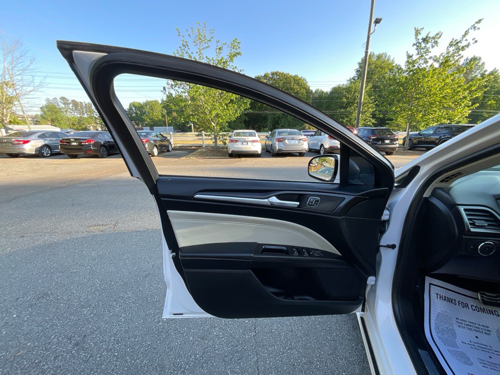 2017 Ford Fusion Image 39