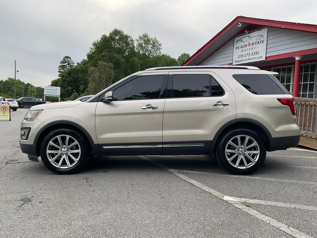2017 Ford Explorer Image 8