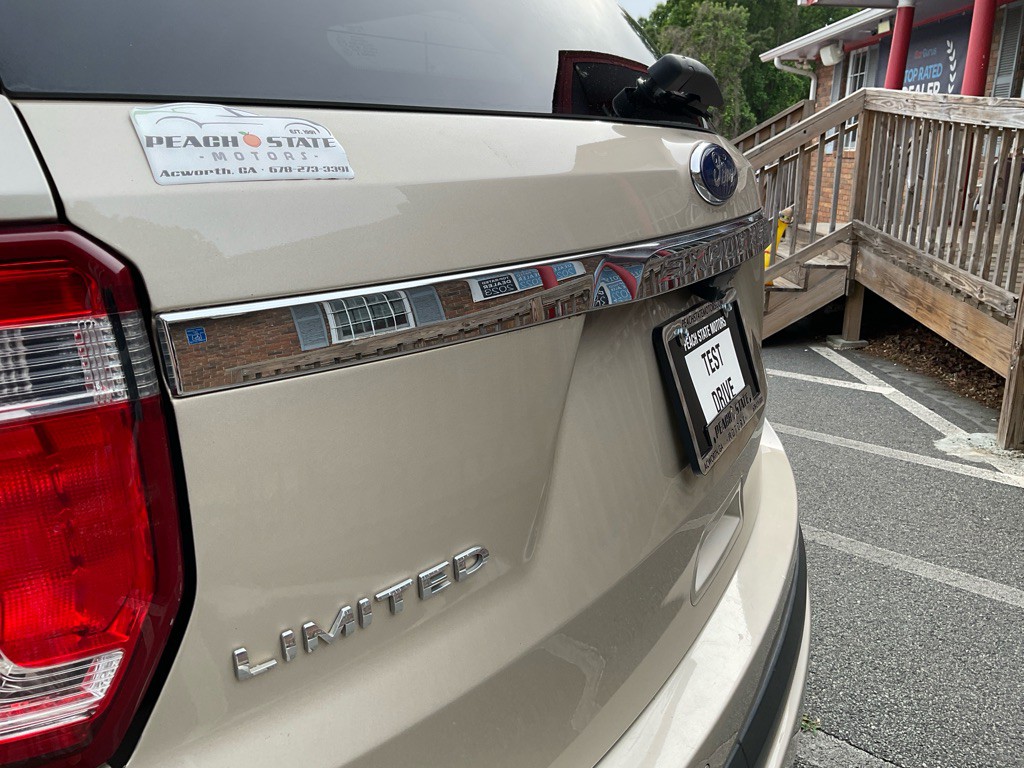 2017 Ford Explorer Image 9