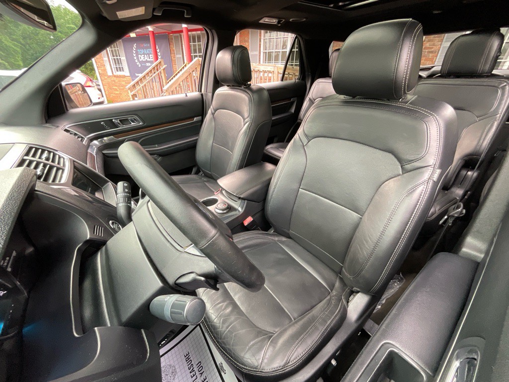 2017 Ford Explorer Image 16