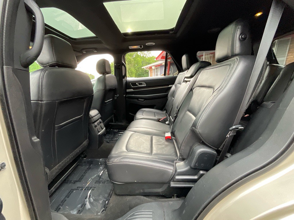 2017 Ford Explorer Image 29