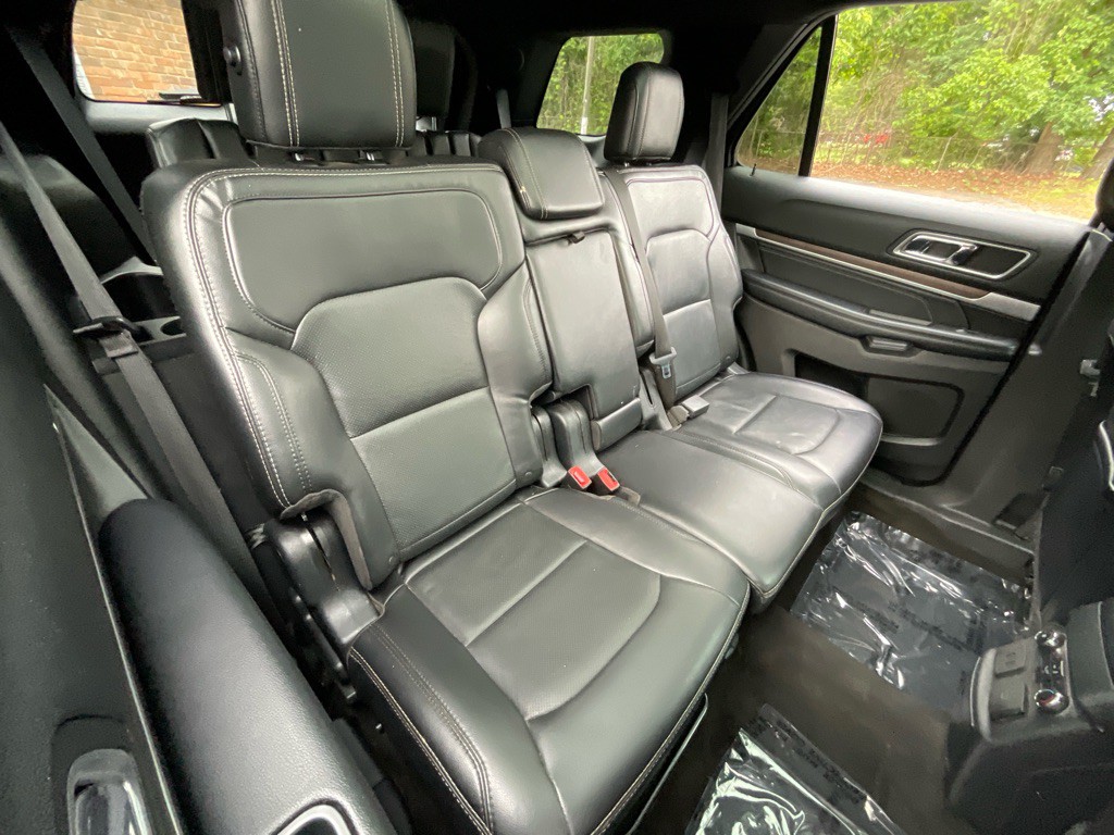 2017 Ford Explorer Image 34