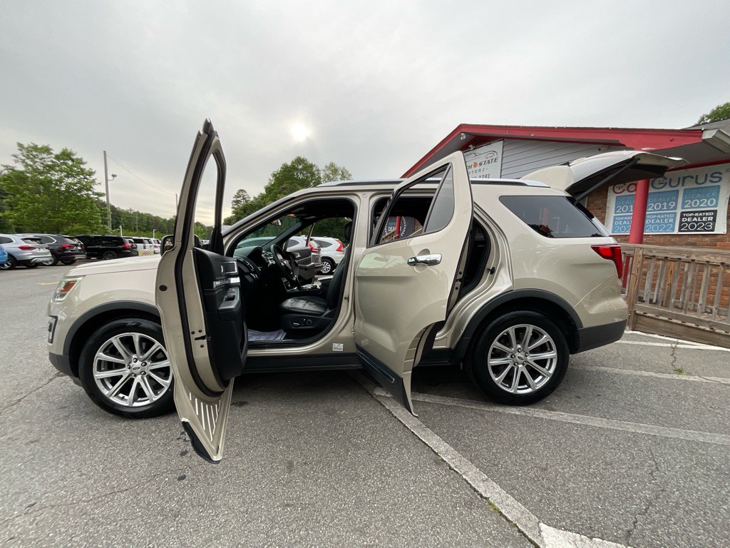 2017 Ford Explorer Image 38