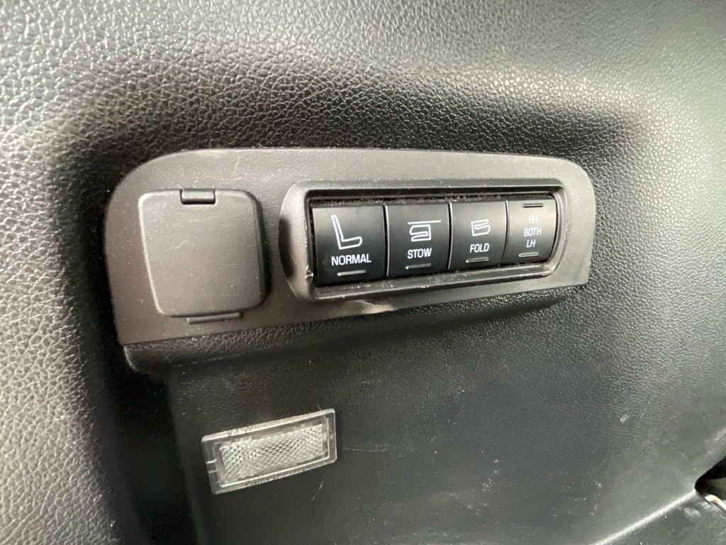 2017 Ford Explorer Image 42