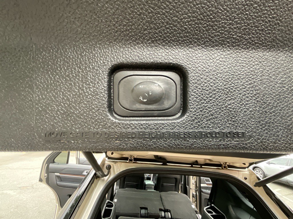 2017 Ford Explorer Image 43