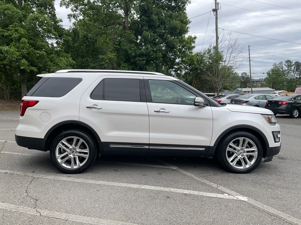 2017 Ford Explorer Image 4