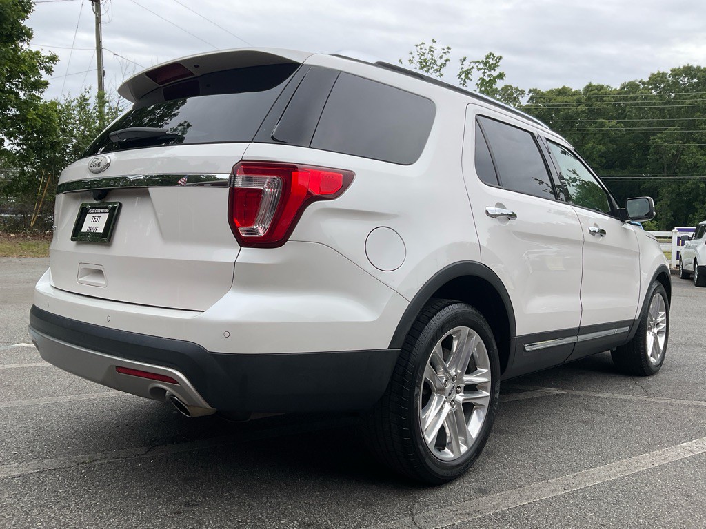 2017 Ford Explorer Image 5