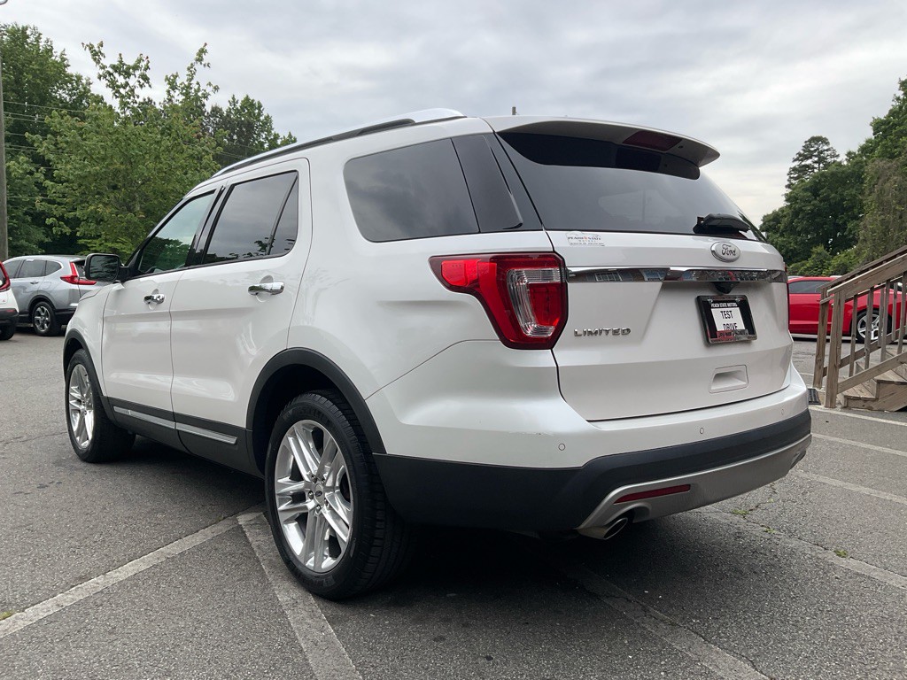 2017 Ford Explorer Image 7