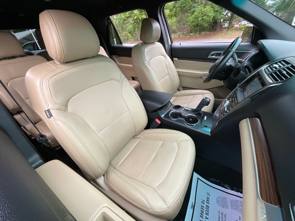 2017 Ford Explorer Image 19