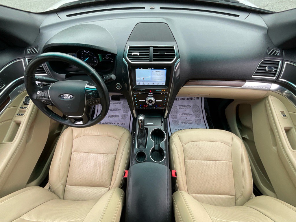 2017 Ford Explorer Image 21