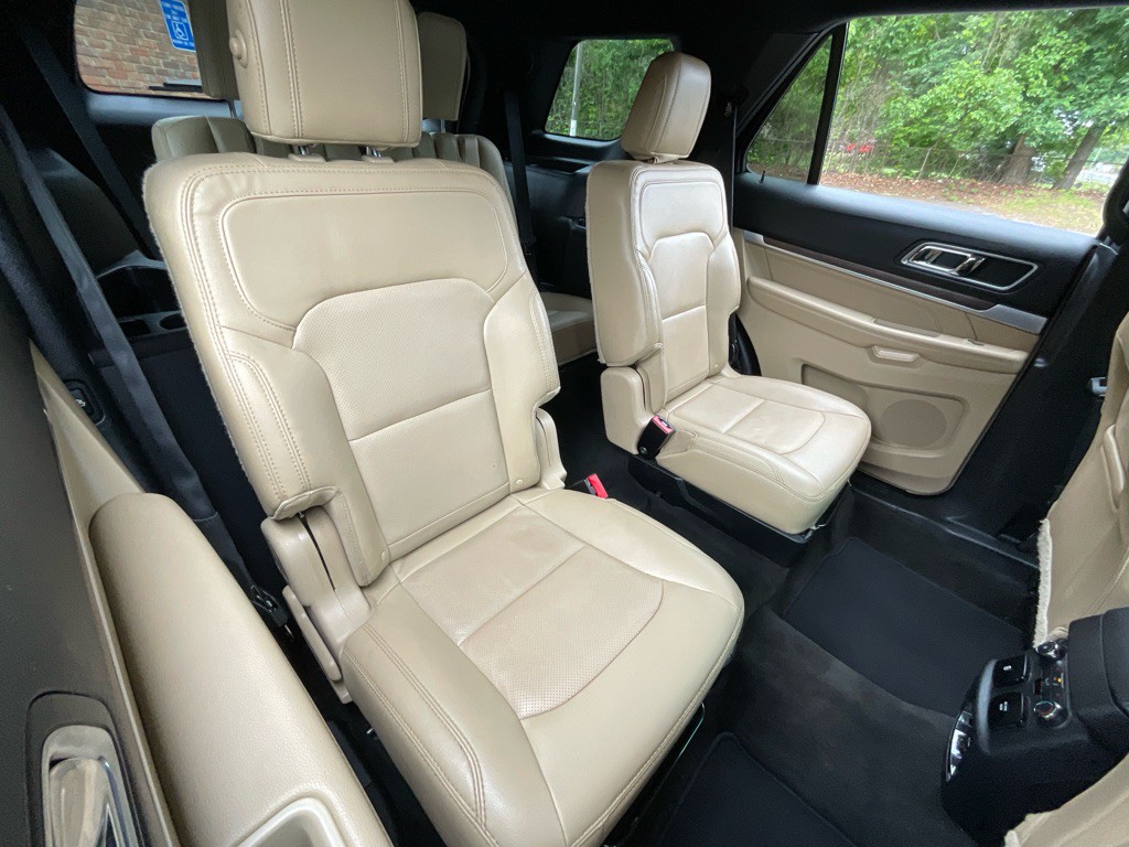 2017 Ford Explorer Image 33