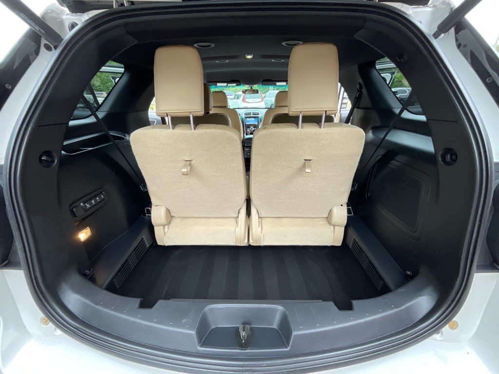 2017 Ford Explorer Image 38