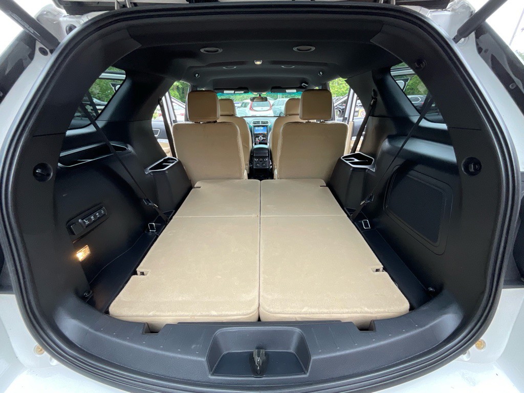 2017 Ford Explorer Image 39