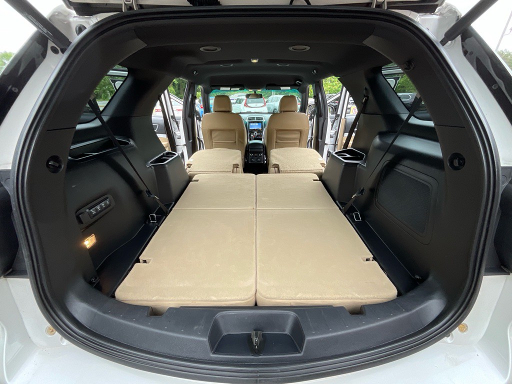 2017 Ford Explorer Image 40