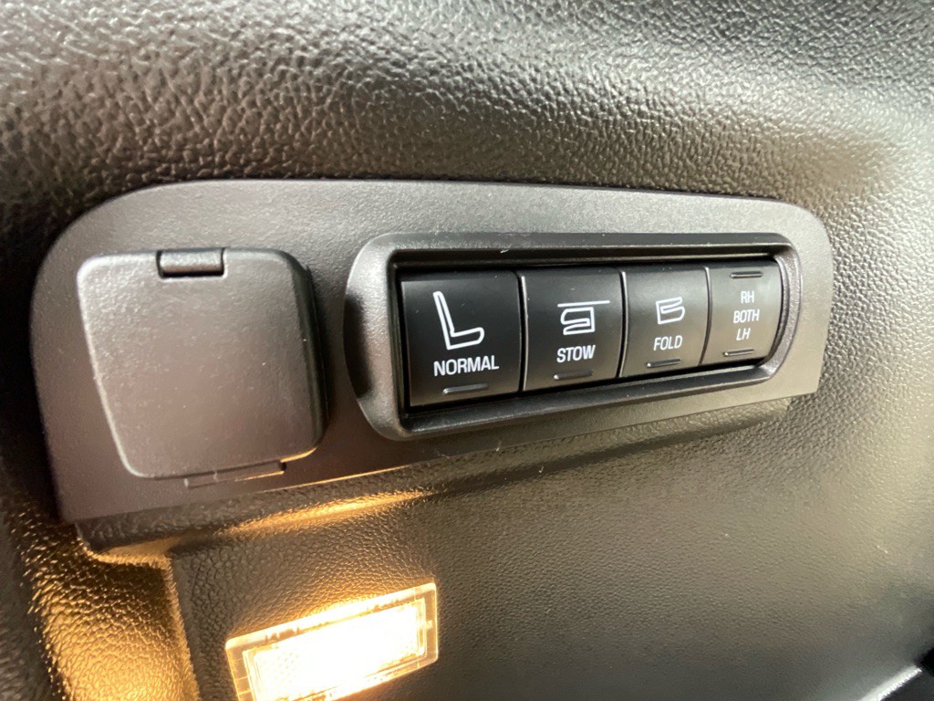 2017 Ford Explorer Image 41