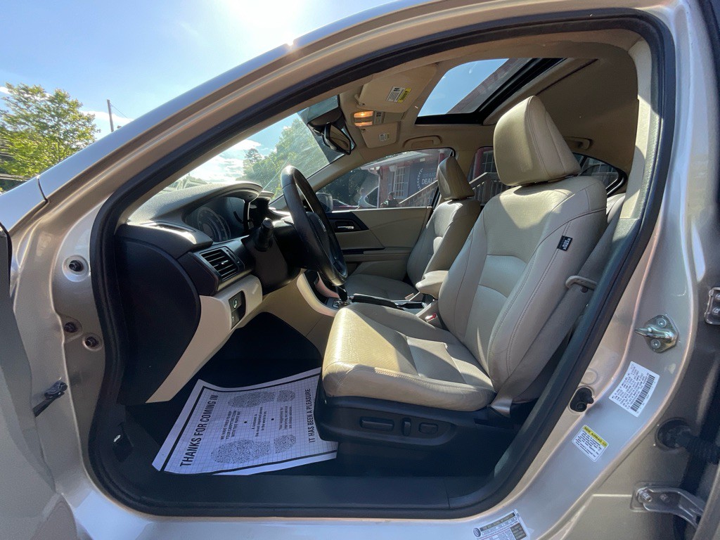 2015 Honda Accord Image 13
