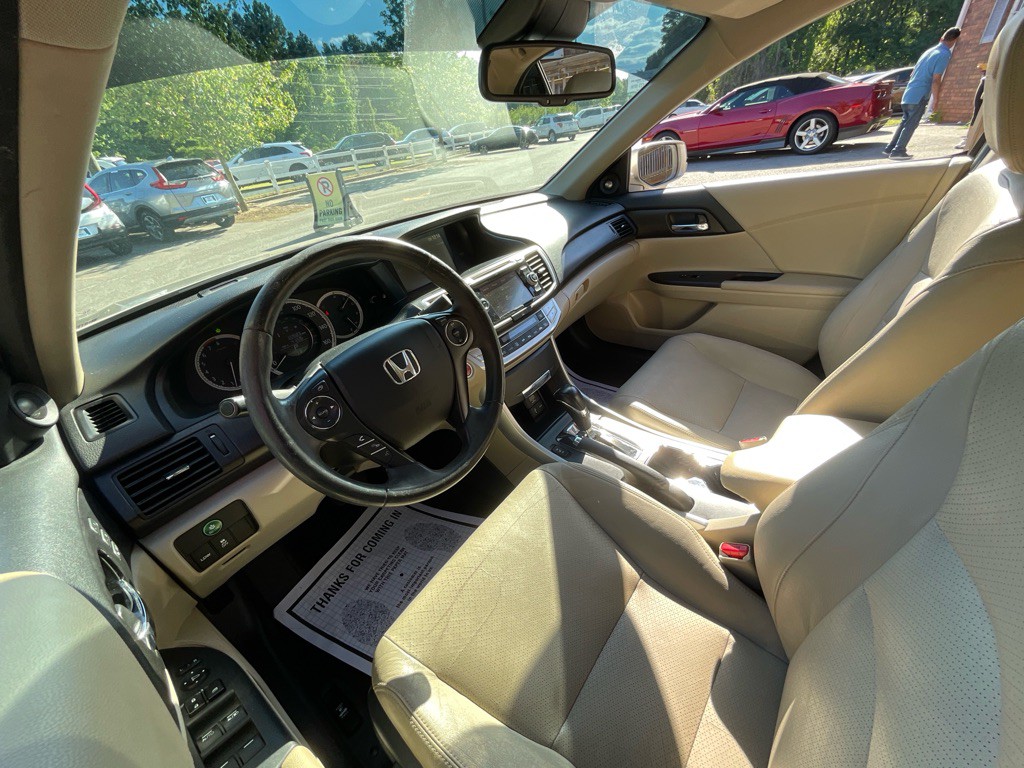 2015 Honda Accord Image 14