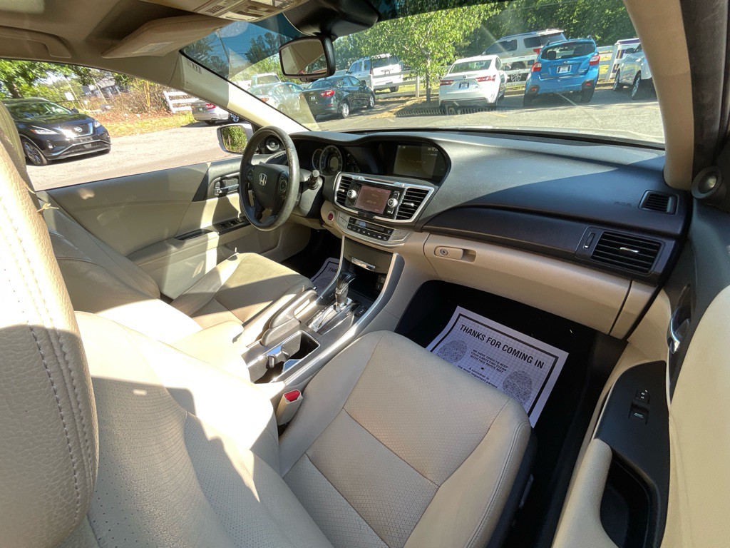 2015 Honda Accord Image 17