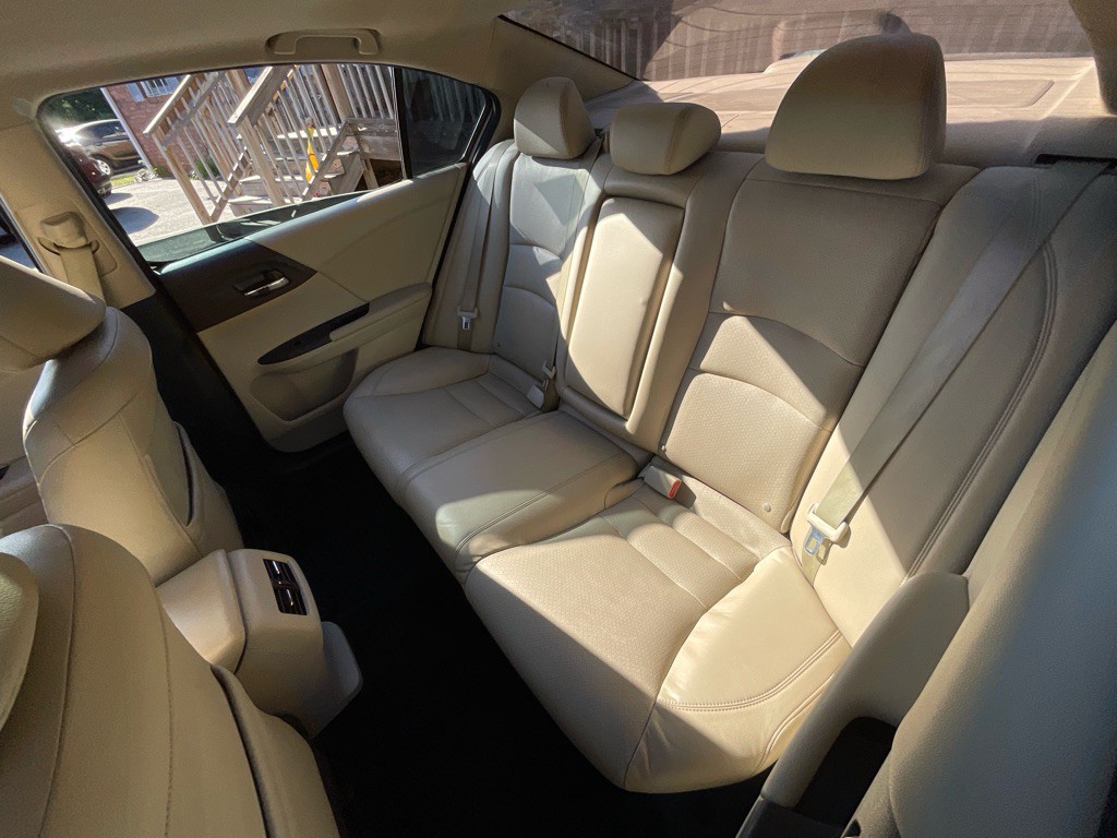 2015 Honda Accord Image 29