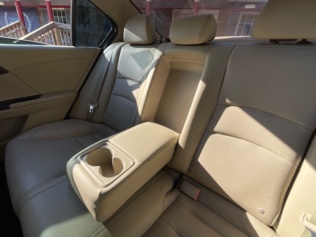 2015 Honda Accord Image 33